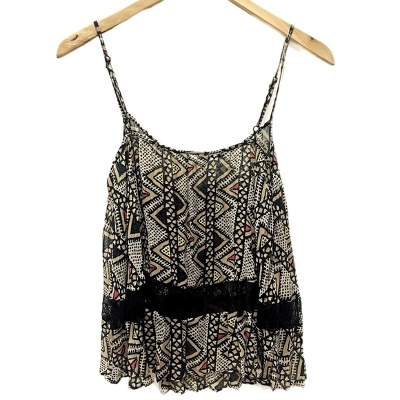 BCBGeneration Sheer Pleated Camisole with Lace Detail in Geometric Print Medium - Picture 5 of 6